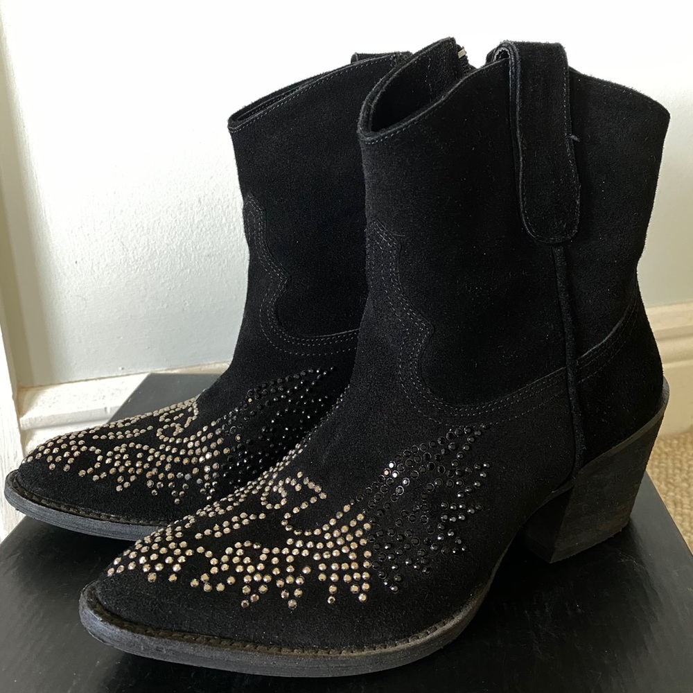 Little black boots
